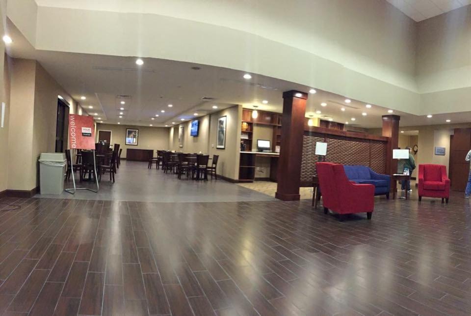 Comfort Suites - Додж-Сити Экстерьер фото