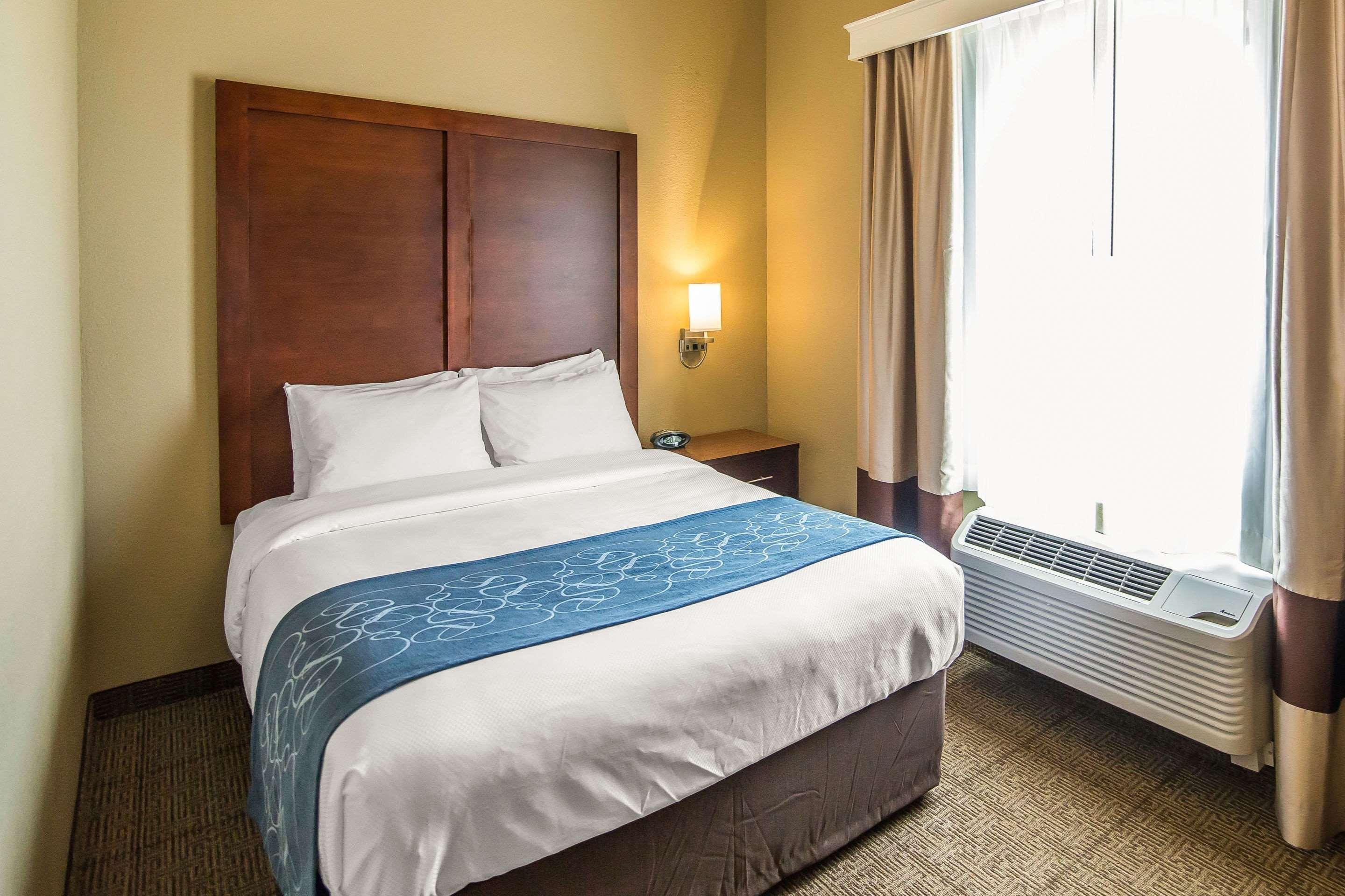 Comfort Suites - Додж-Сити Экстерьер фото