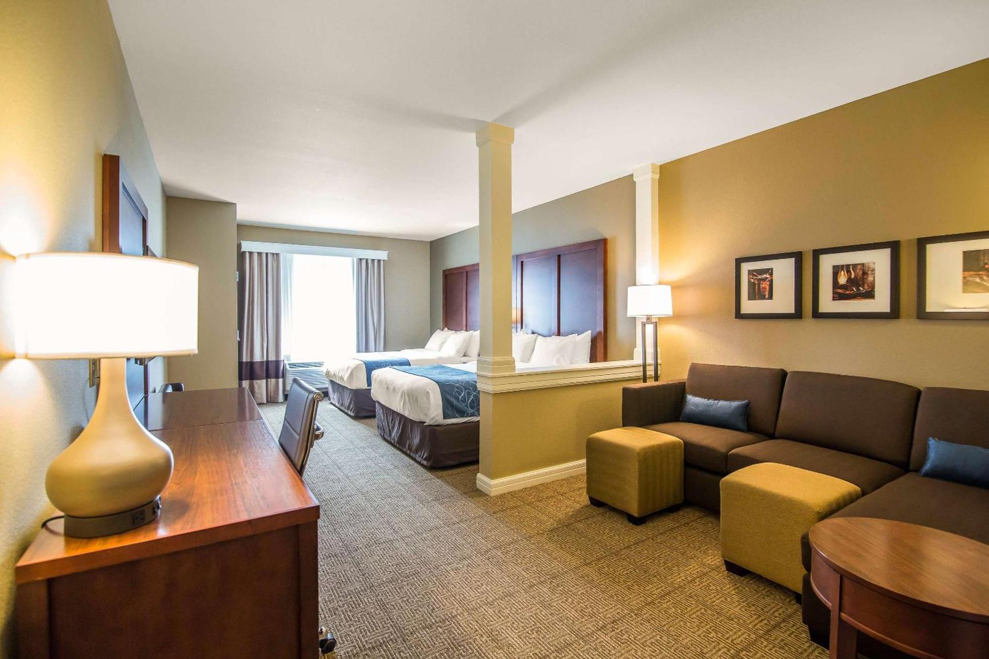Comfort Suites - Додж-Сити Экстерьер фото