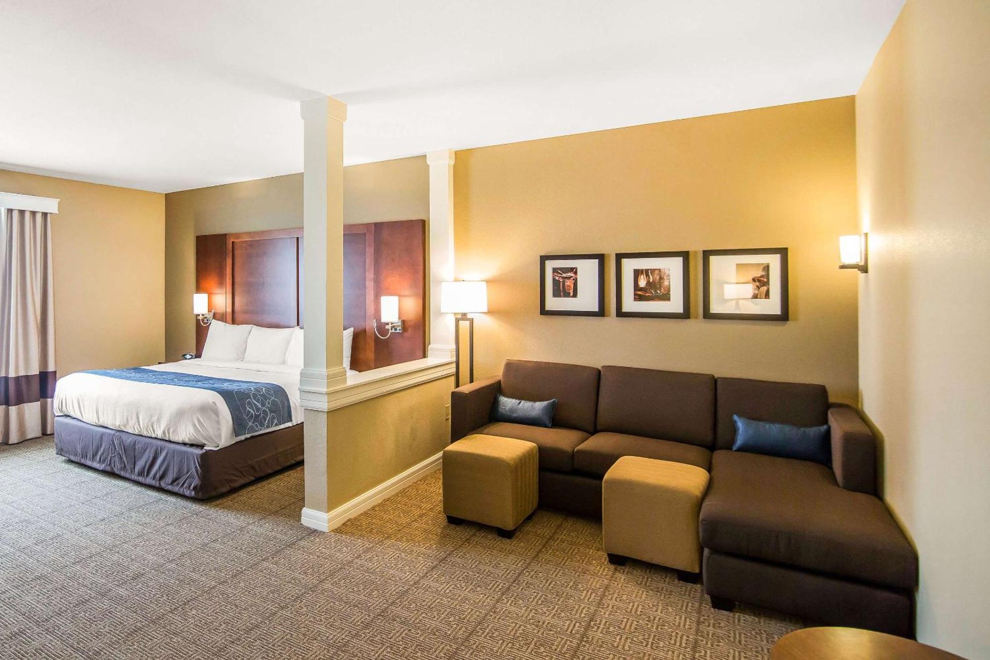Comfort Suites - Додж-Сити Экстерьер фото